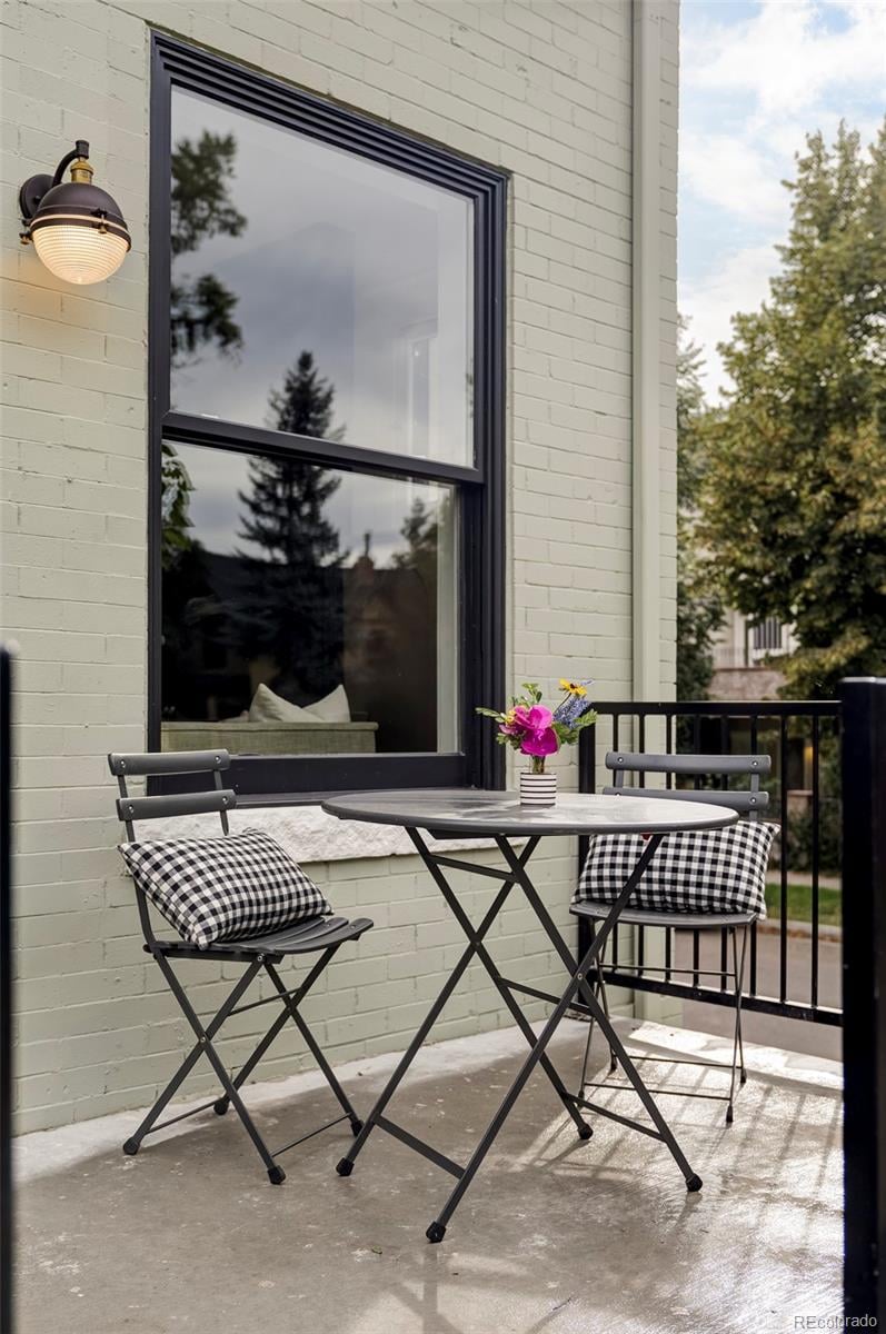 1002 4th Ave, Denver, CO 80218