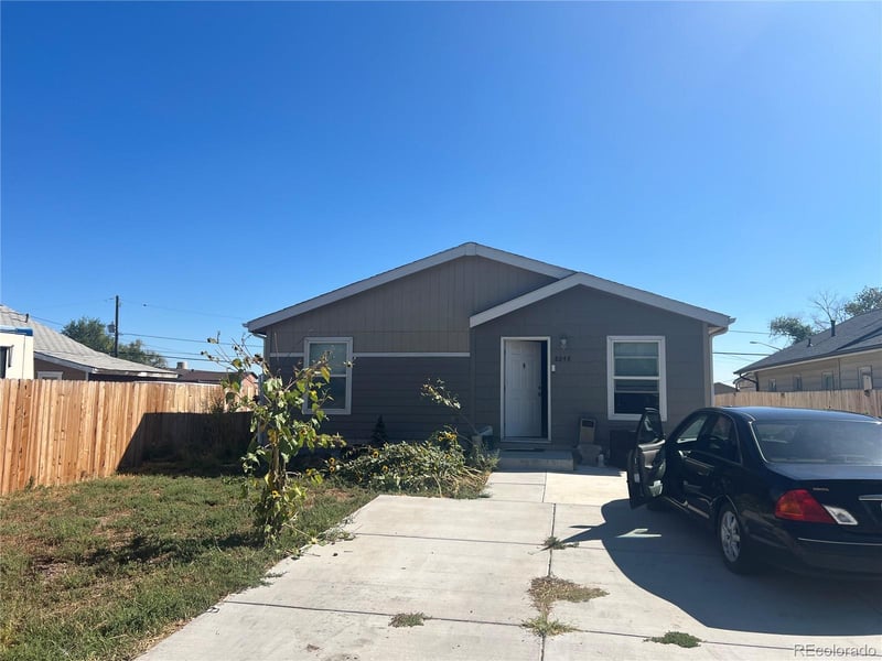8048 Jasmine St, Dupont, CO 80024
