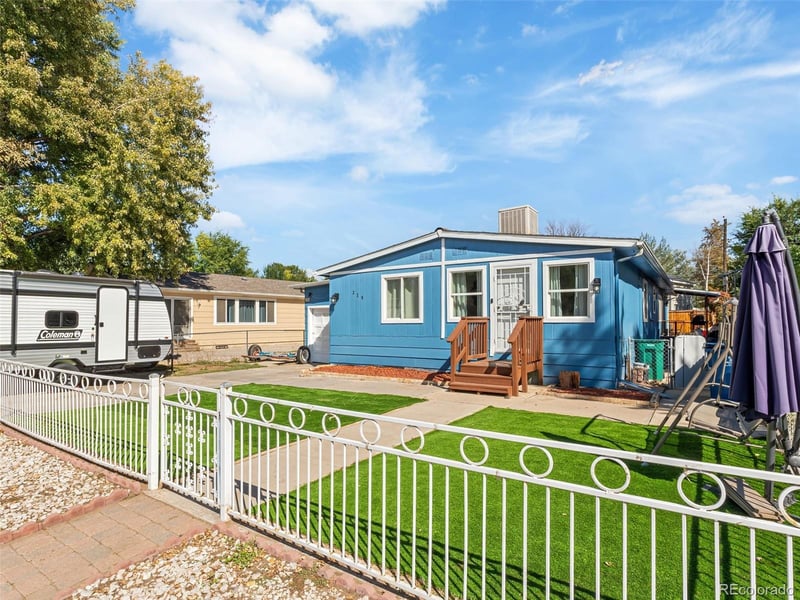 218 Poplar St, Lochbuie, CO 80603