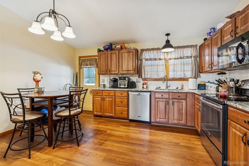 1554 Ervine Ave, Longmont, CO 80501