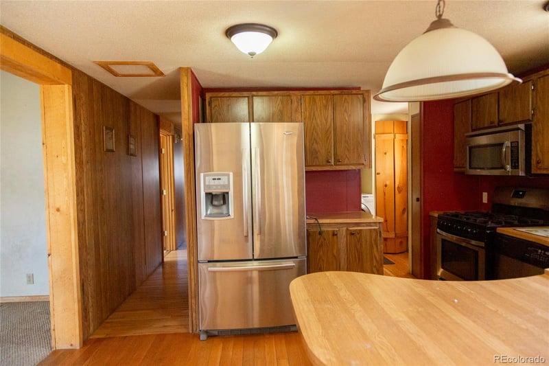 414 Ridge Dr, Creede, CO 81130