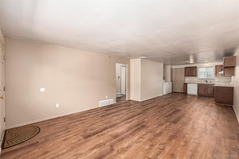 1601 Nome St, Aurora, CO 80010