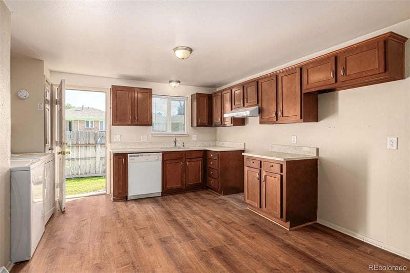 1601 Nome St, Aurora, CO 80010