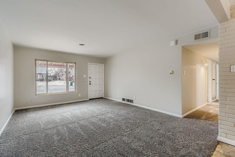929 Quentin St, Aurora, CO 80011