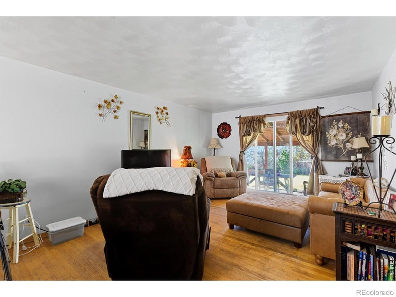 901-903 Kelly Dr, Loveland, CO 80537