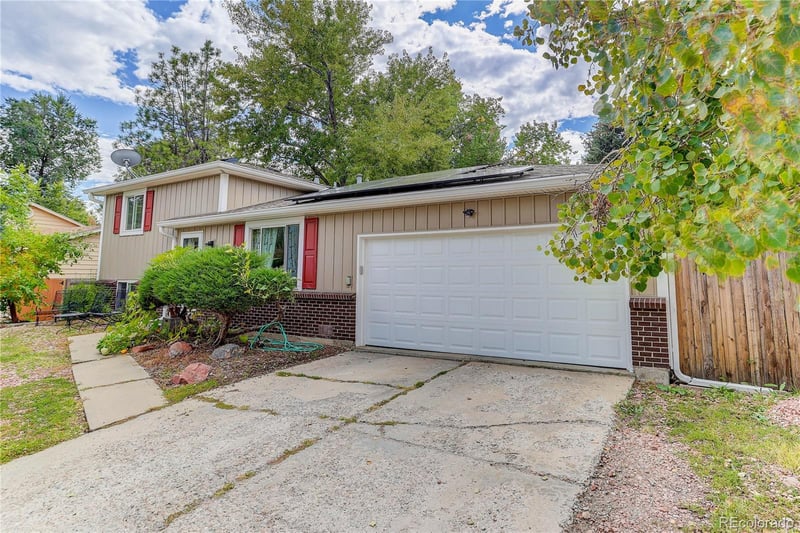 1577 S Pierson St, Denver, CO 80232