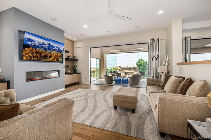 8667 Sawgrass Dr, Lone Tree, CO 80124