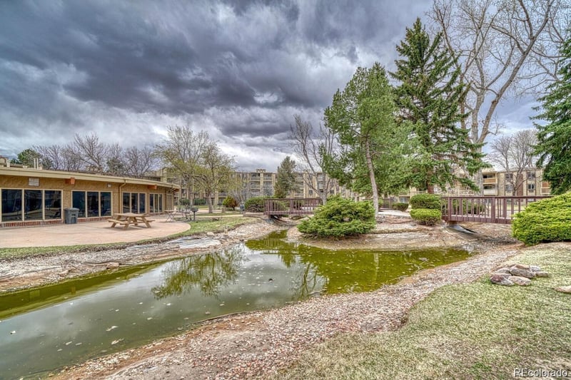 1300 S Parker Rd #11, Denver, CO 80231