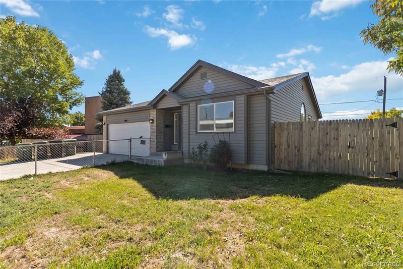 864 96th Pl, Thornton, CO 80260