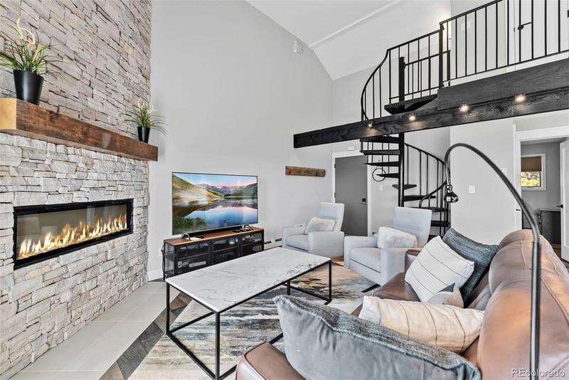 9825 Ryan Gulch Rd #304, Silverthorne, CO 80498