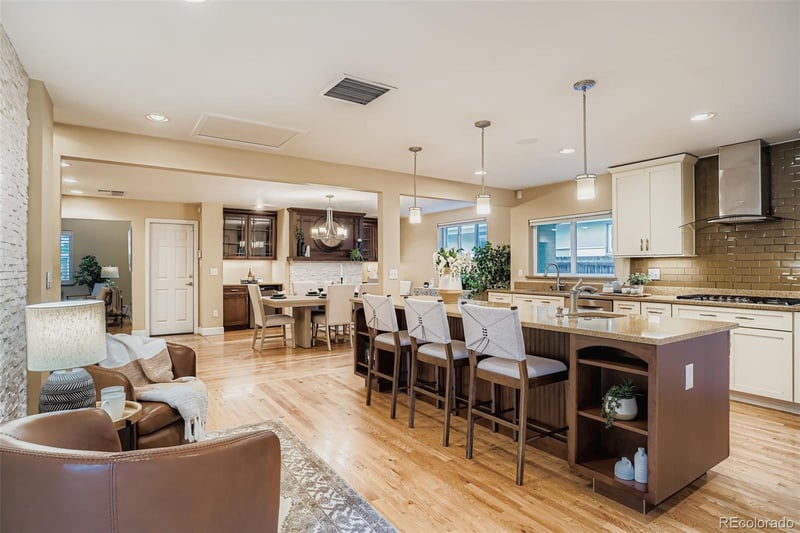 2935 S York St, Denver, CO 80210