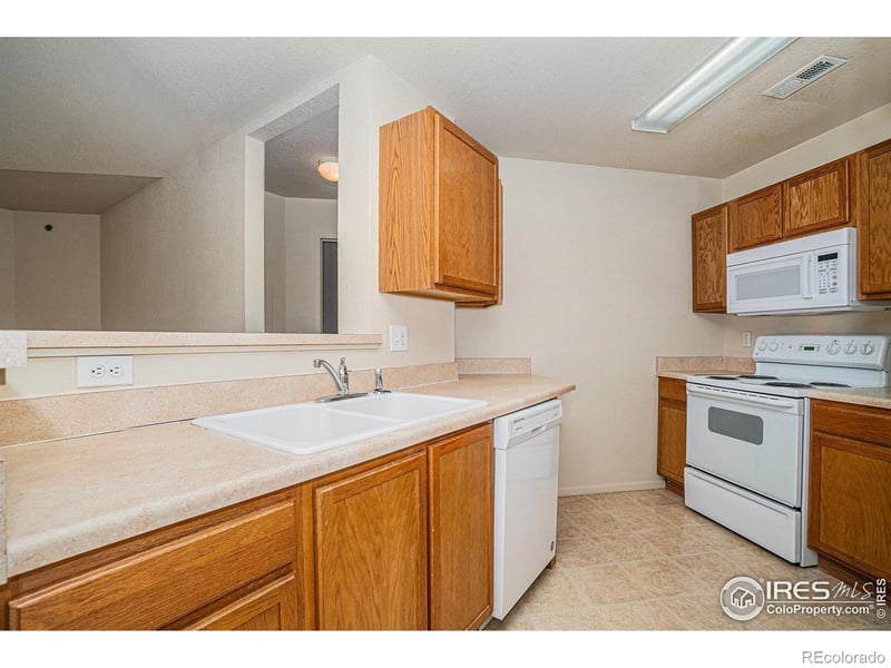 2990 C St #61201, Greeley, CO 80631