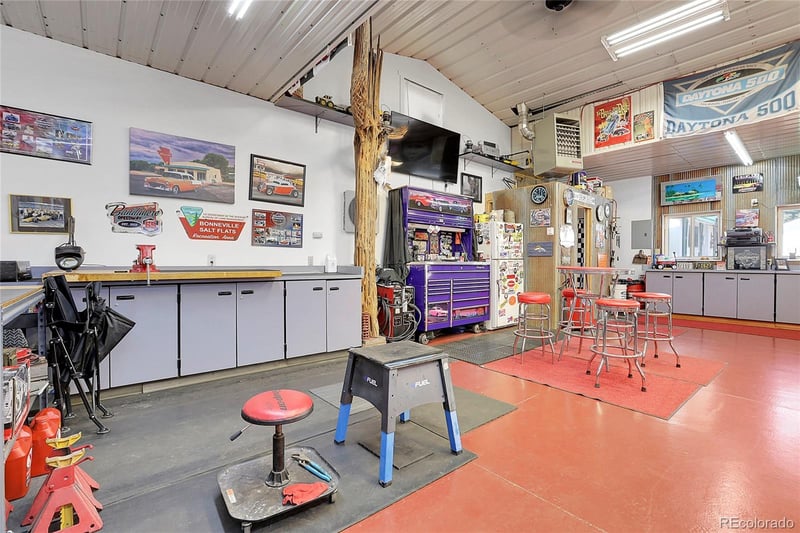 6480 60th Ave, Arvada, CO 80003