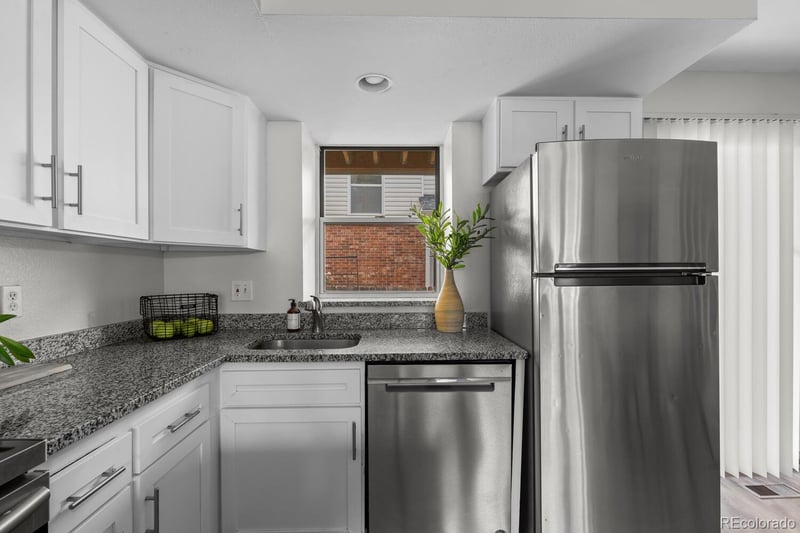 17256 Ford Dr, Aurora, CO 80017