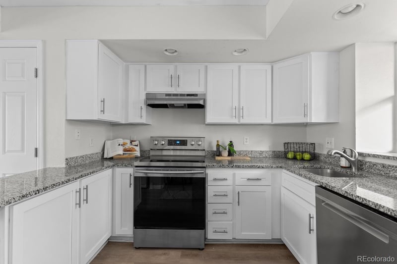 17256 Ford Dr, Aurora, CO 80017