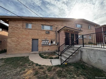 5547 Grant St, Littleton, CO 80121