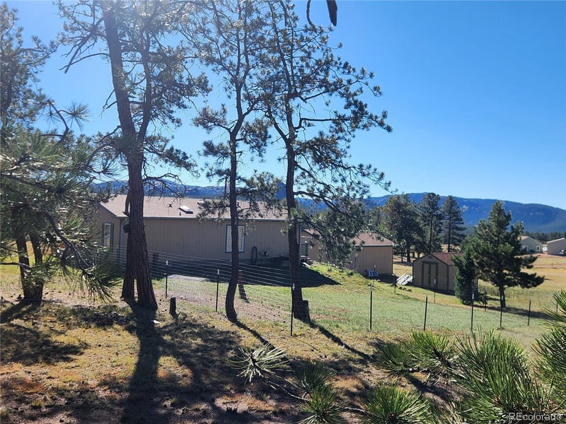 2628 Southpark Rd, Florissant, CO 80816