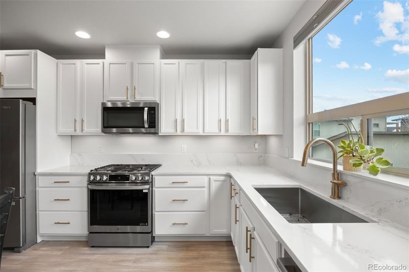 9110 52nd Dr, Denver, CO 80238