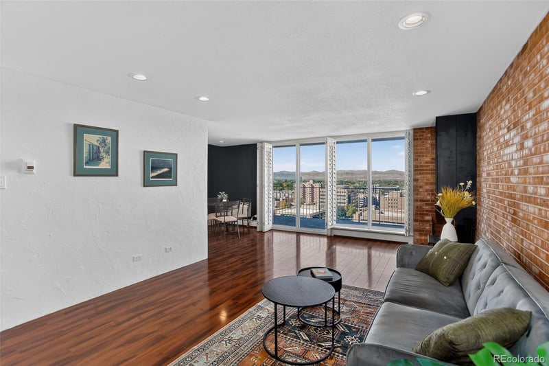 955 Eudora St #1601, Denver, CO 80220