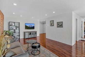 955 Eudora St #1601, Denver, CO 80220