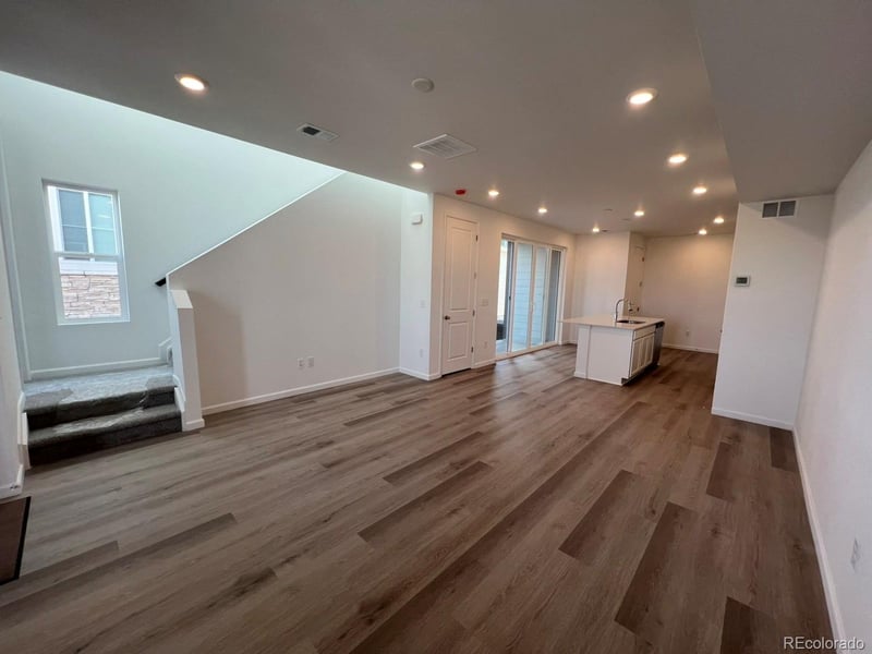 6629 Netherland St, Aurora, CO 80019