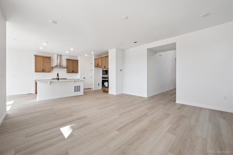 9227 Truckee Ct, Commerce, CO 80022