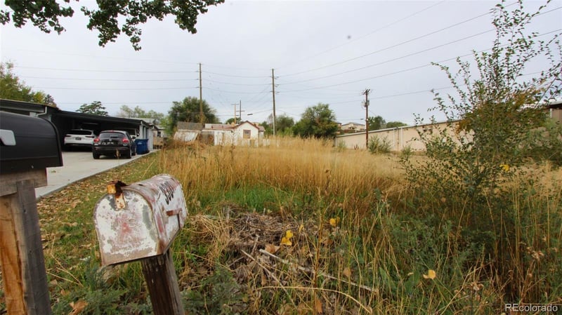 3301 Zuni St, Englewood, CO 80110