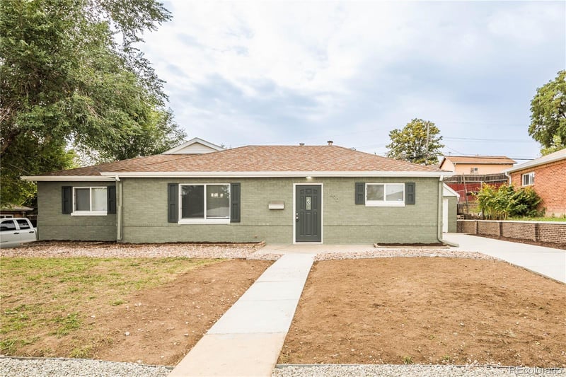 1490 Oak Pl, Thornton, CO 80229