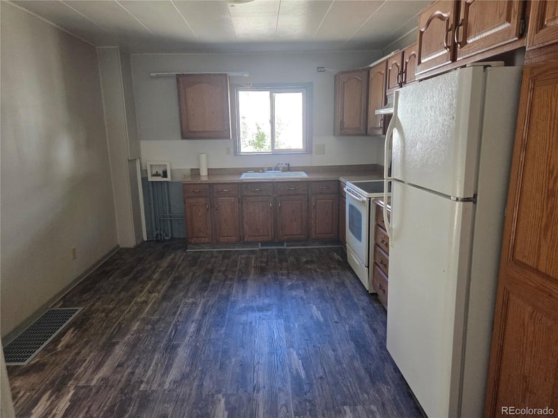 407 Carson St, Brush, CO 80723