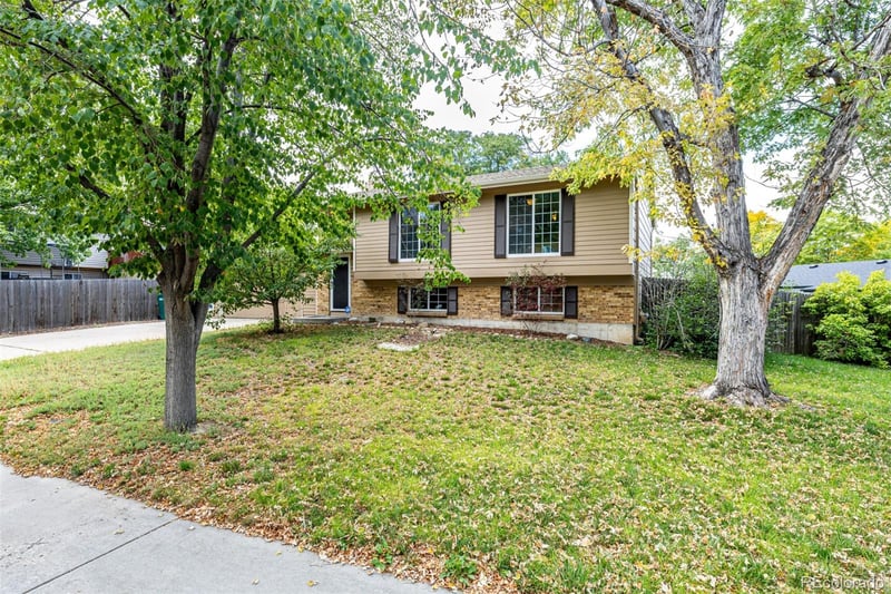 1283 Bahama St, Aurora, CO 80017