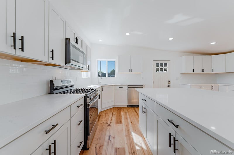 8055 Simms St, Arvada, CO 80005