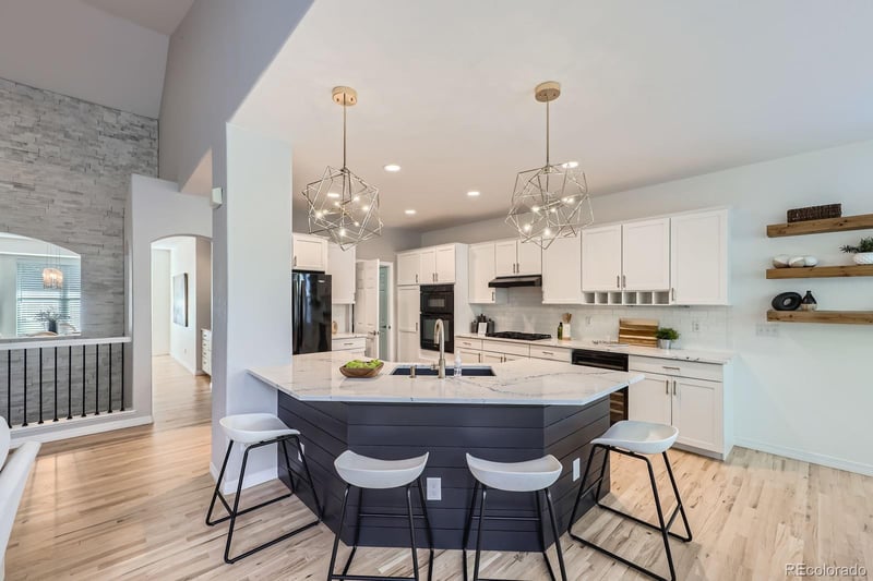 1020 S Ammons Cir, Lakewood, CO 80226