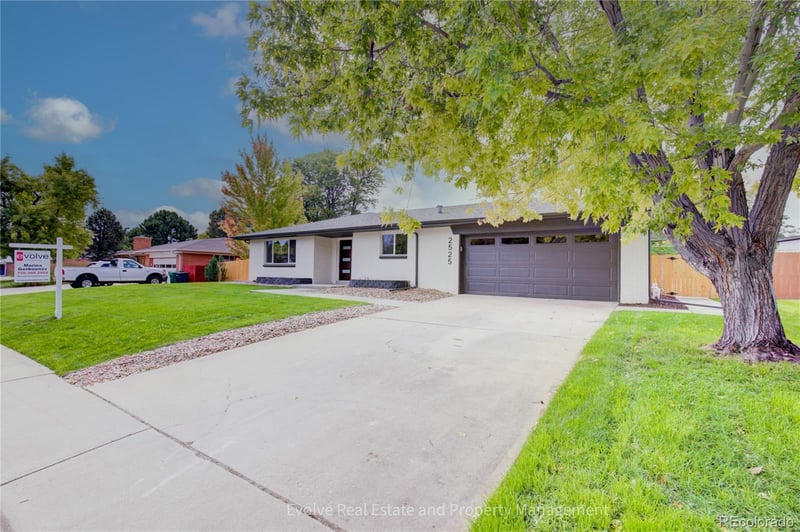 2525 S Ivanhoe Pl, Denver, CO 80222