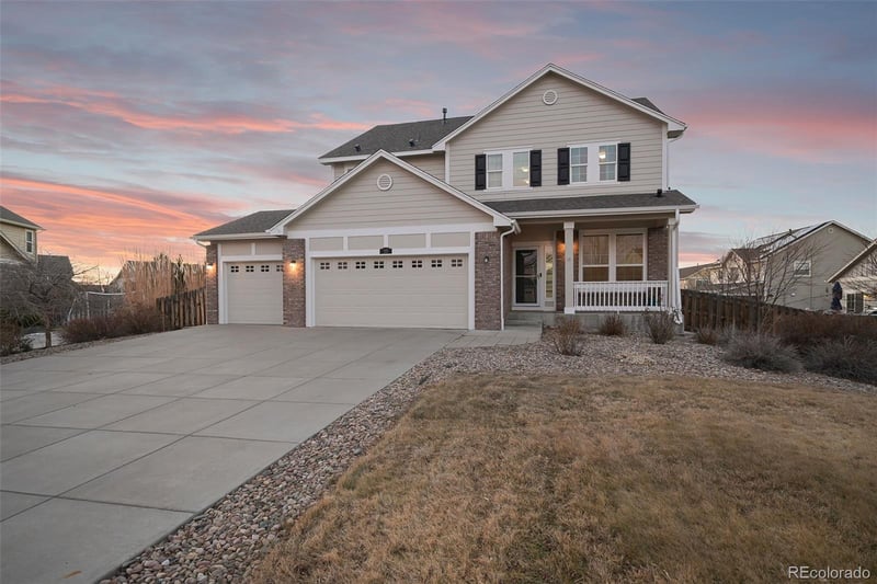 35 Newcastle Ct, Aurora, CO 80018