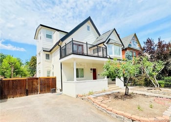 1107 N Downing St, Denver, CO 80218