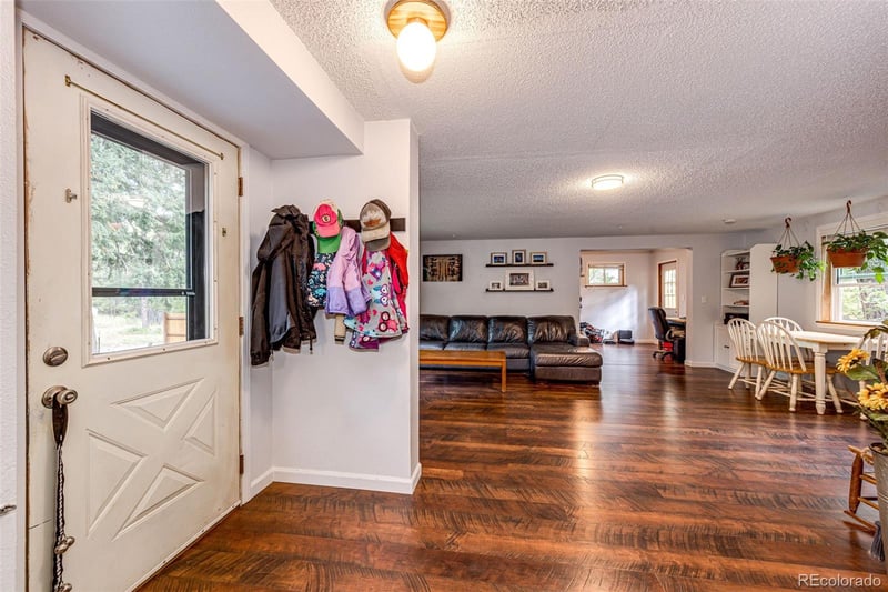 9273 Curtis Rd, Larkspur, CO 80118
