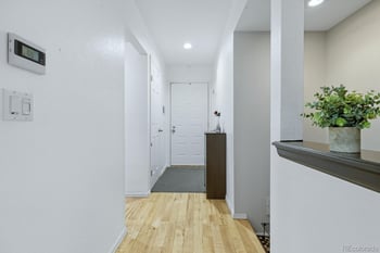 4229 Mobile Cir #B, Aurora, CO 80013