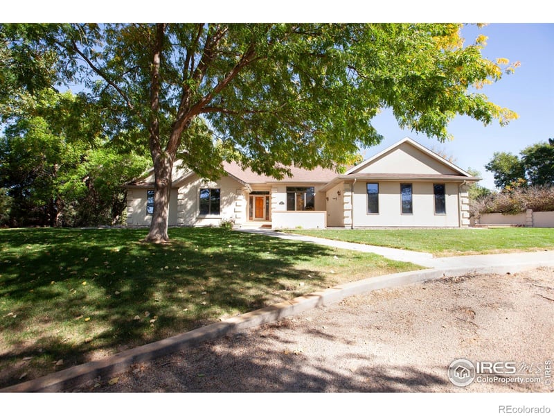 236 Country Club Dr, Sterling, CO 80751