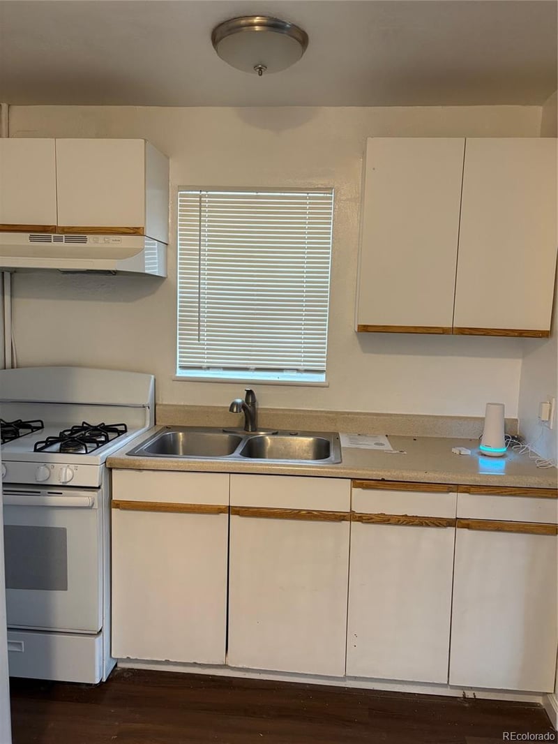 1565 Xanthia St, Denver, CO 80220