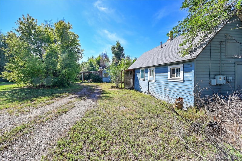 765 Emerald Ln, Lakewood, CO 80214