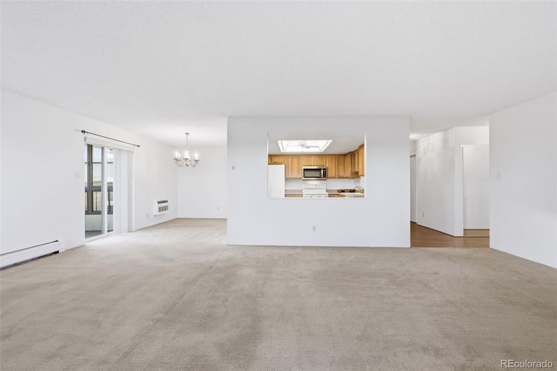 13850 Marina Dr #301, Aurora, CO 80014