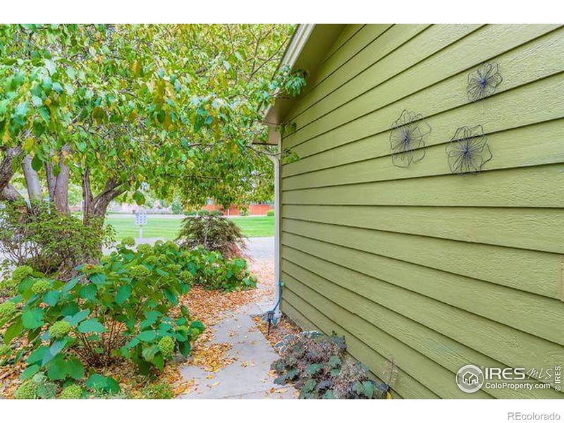8180 Dry Creek Cir, Niwot, CO 80503