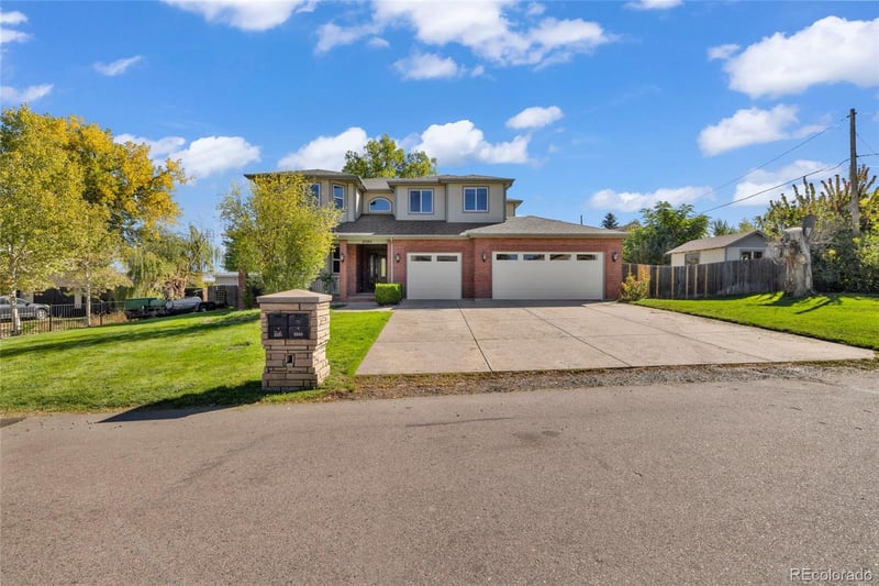 2580 Hoyt St, Lakewood, CO 80215