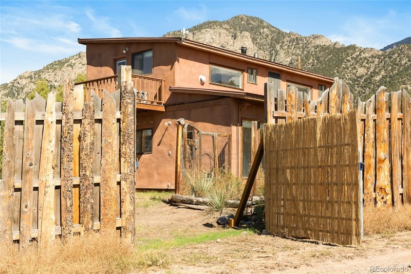 427 S Hemlock St, Crestone, CO 81131