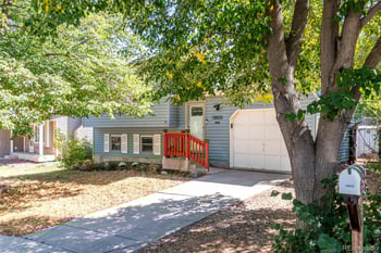 18820 Hawaii Dr, Aurora, CO 80017