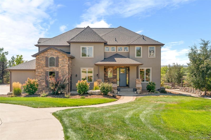 12648 Waterside Ln, Longmont, CO 80504