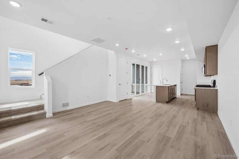 24091 30th Pl, Aurora, CO 80019