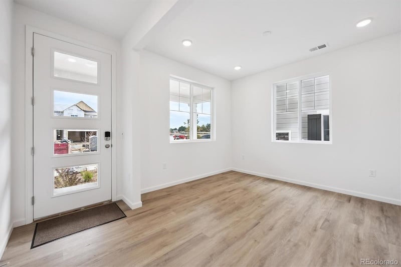 489 Salida St, Aurora, CO 80017