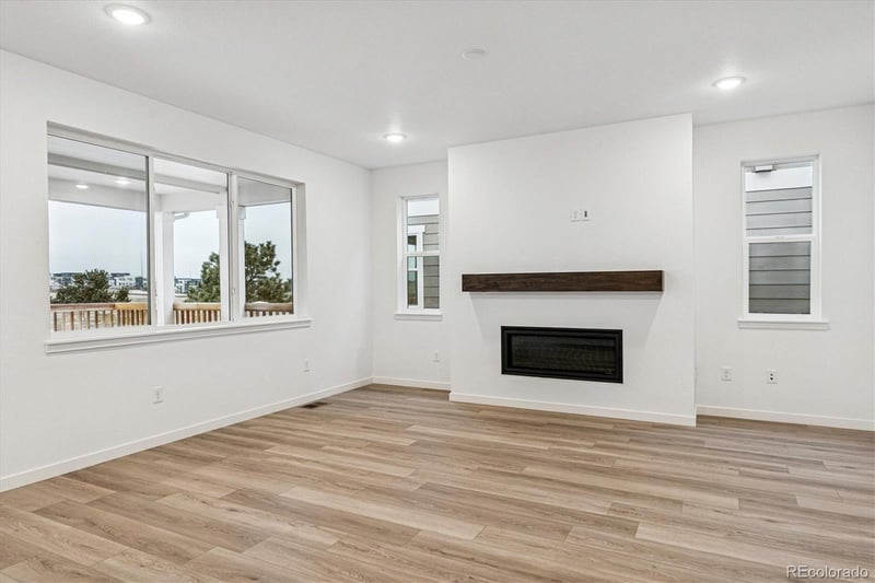 9124 Hayden Peak St, Englewood, CO 80112