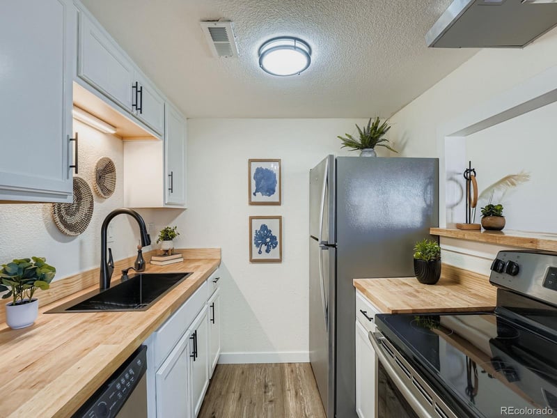 9230 Girard Ave #7, Denver, CO 80231